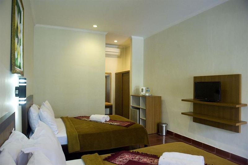 Catur Adi Putra Hotel Denpasar Esterno foto