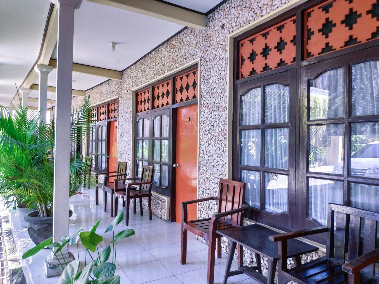 Catur Adi Putra Hotel Denpasar Camera foto