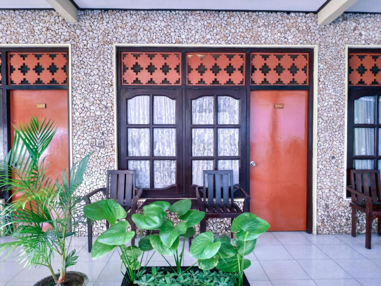 Catur Adi Putra Hotel Denpasar Camera foto