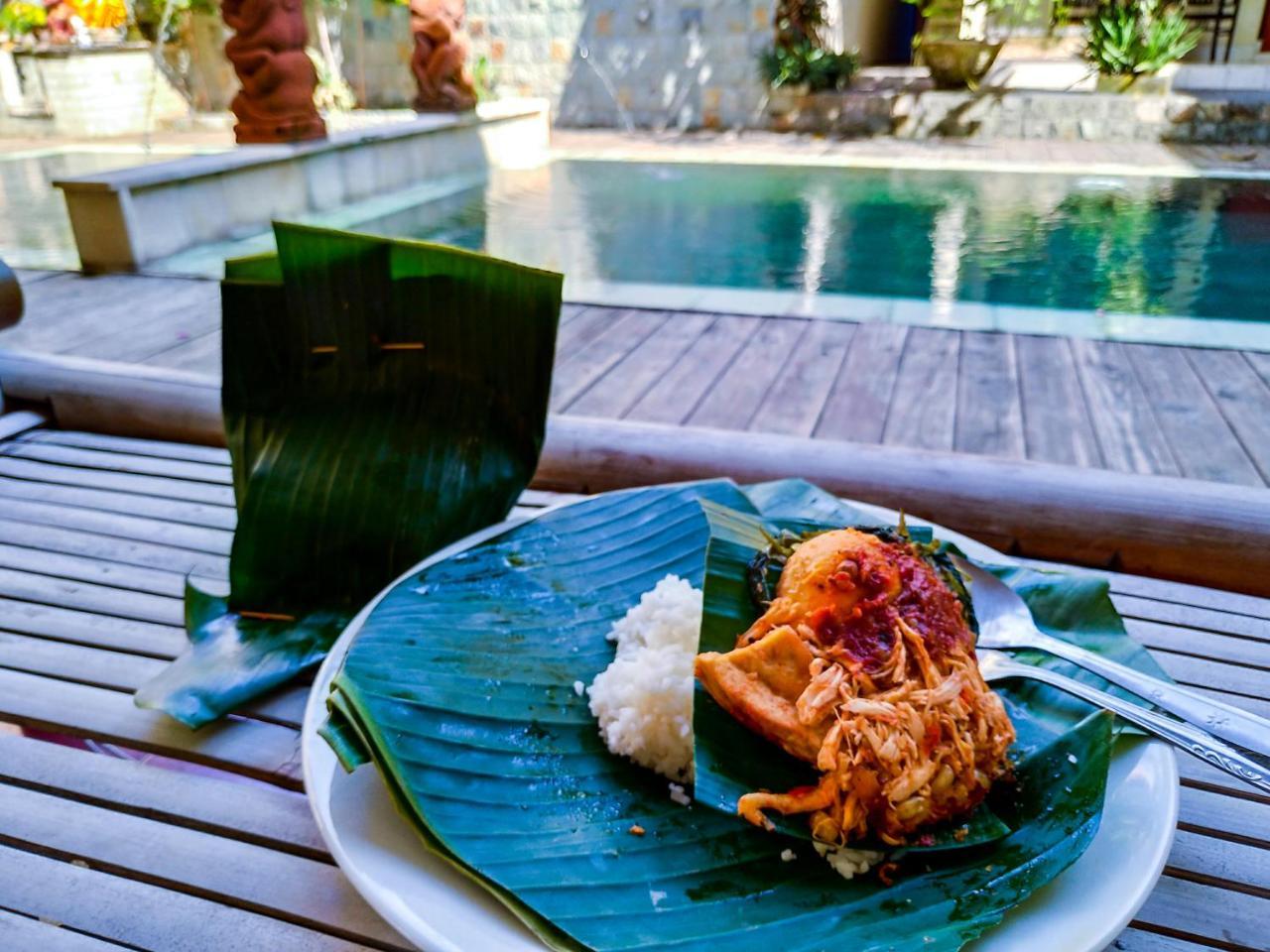 Catur Adi Putra Hotel Denpasar Esterno foto