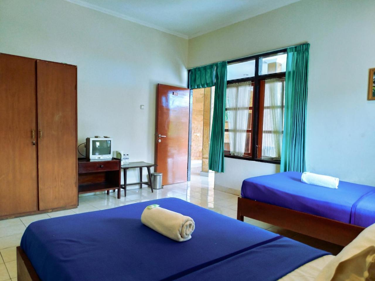 Catur Adi Putra Hotel Denpasar Camera foto