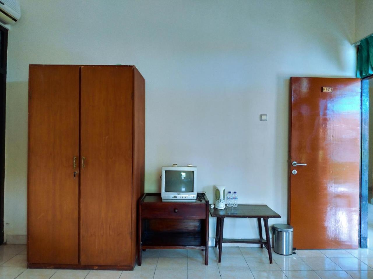 Catur Adi Putra Hotel Denpasar Camera foto