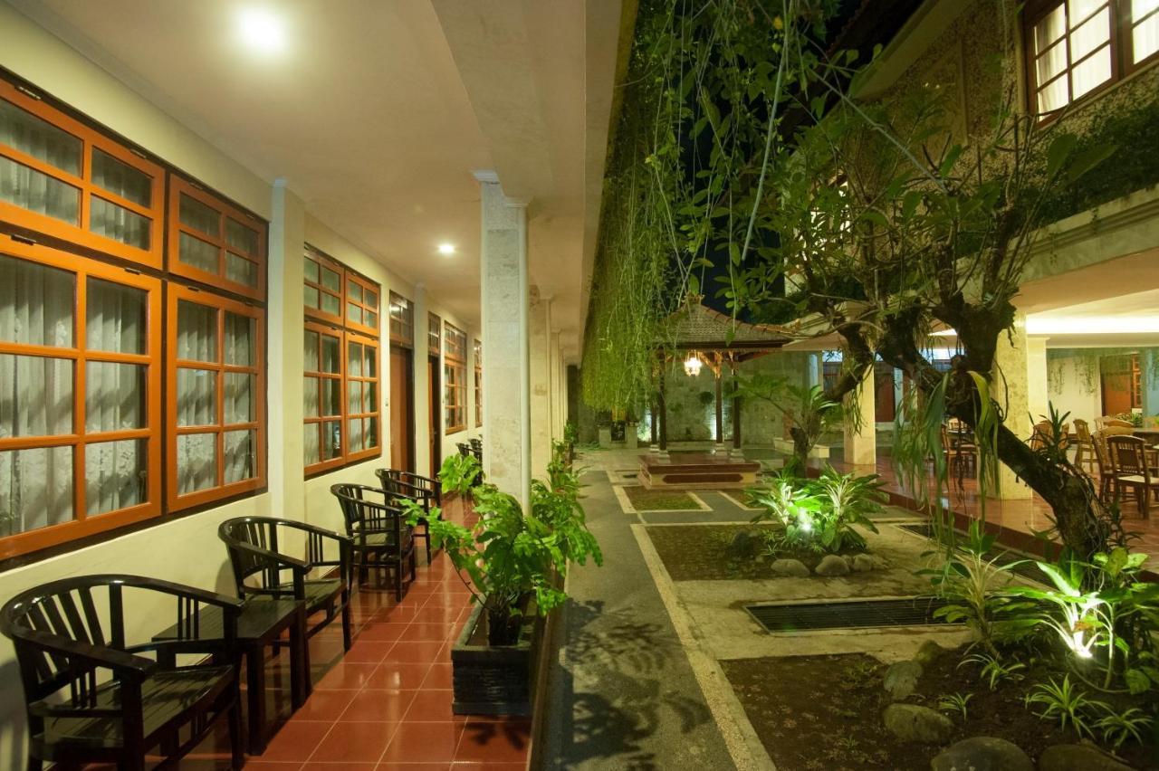 Catur Adi Putra Hotel Denpasar Camera foto