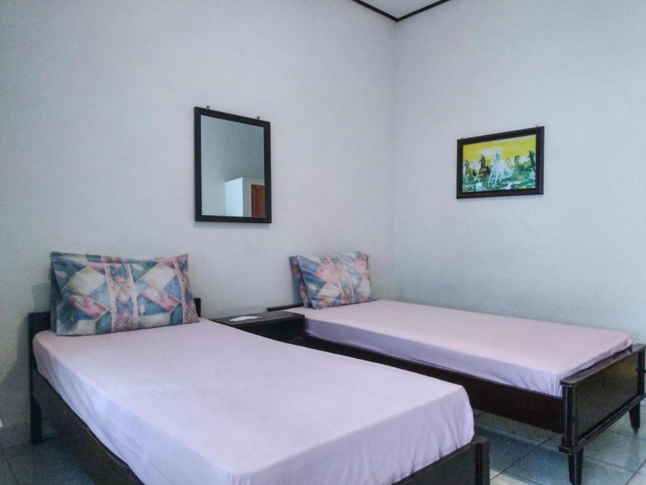 Catur Adi Putra Hotel Denpasar Camera foto